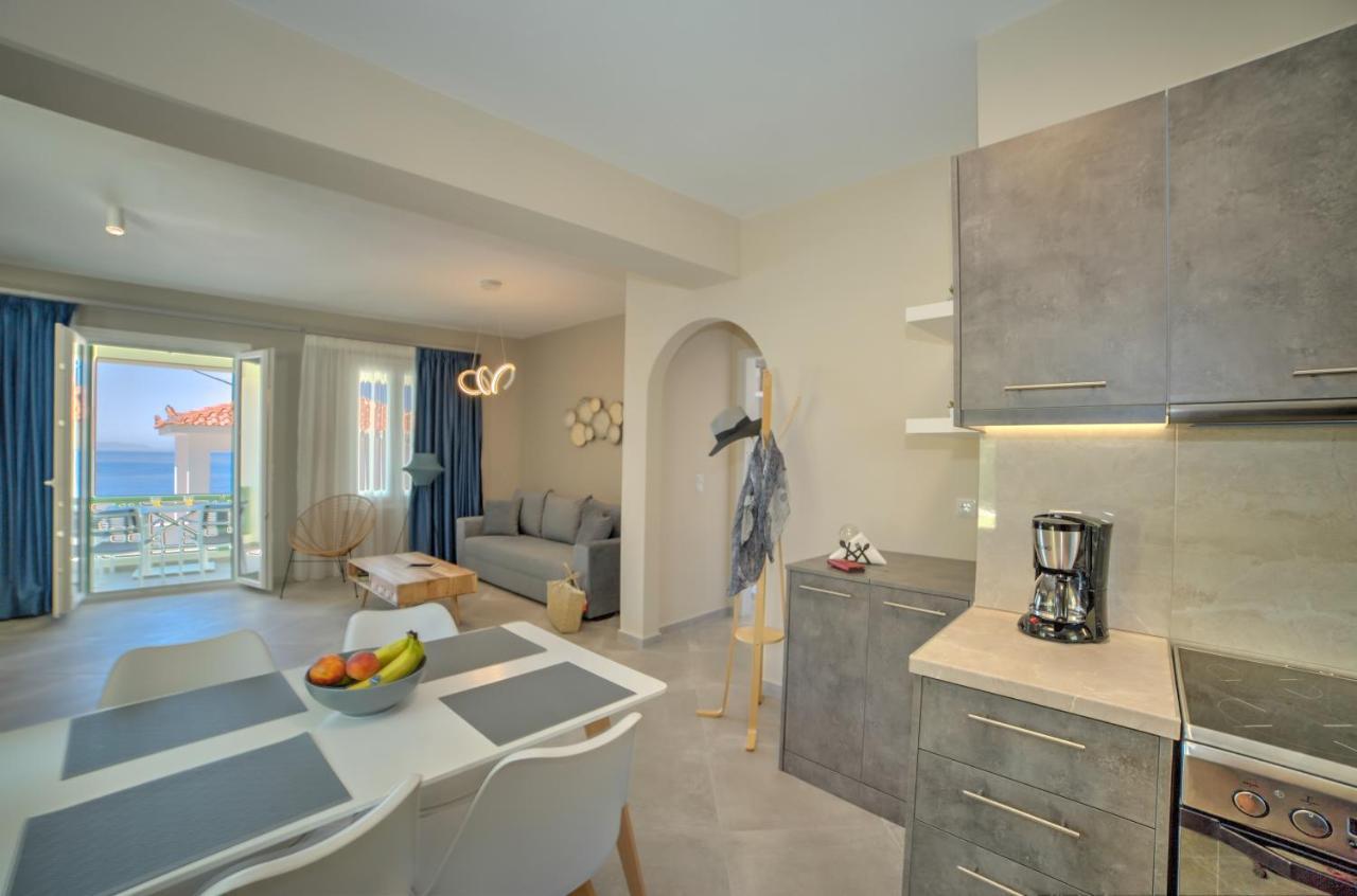 Corali Suites Andros Μπατσί Εξωτερικό φωτογραφία
