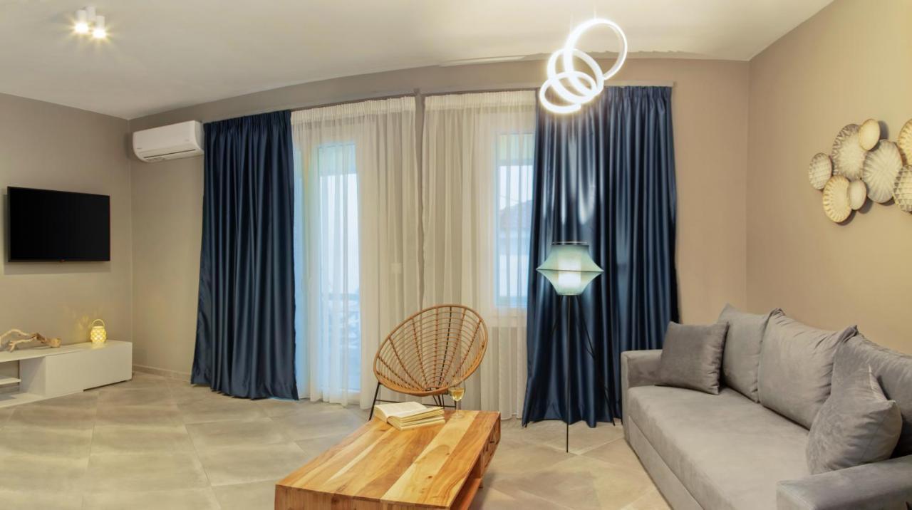 Corali Suites Andros Μπατσί Εξωτερικό φωτογραφία