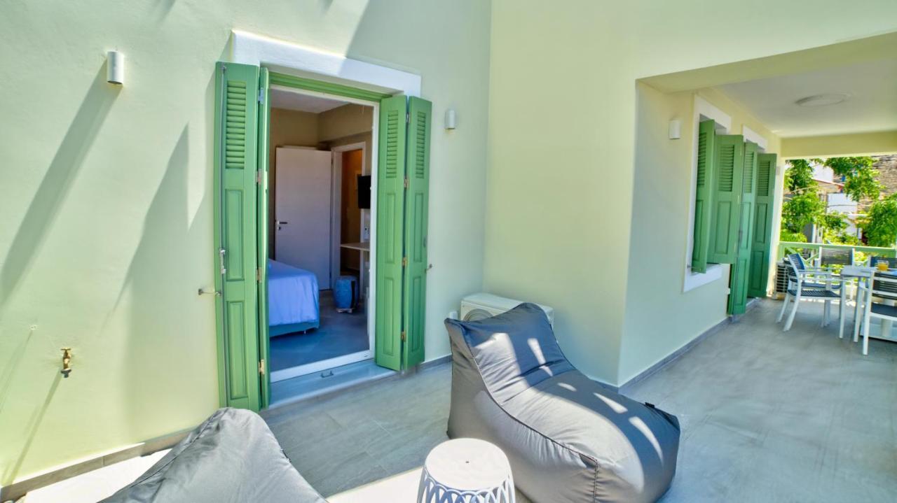 Corali Suites Andros Μπατσί Εξωτερικό φωτογραφία