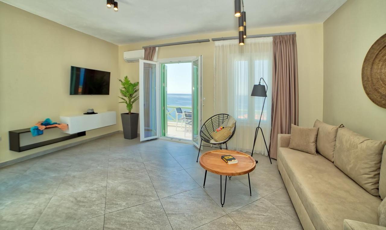 Corali Suites Andros Μπατσί Εξωτερικό φωτογραφία
