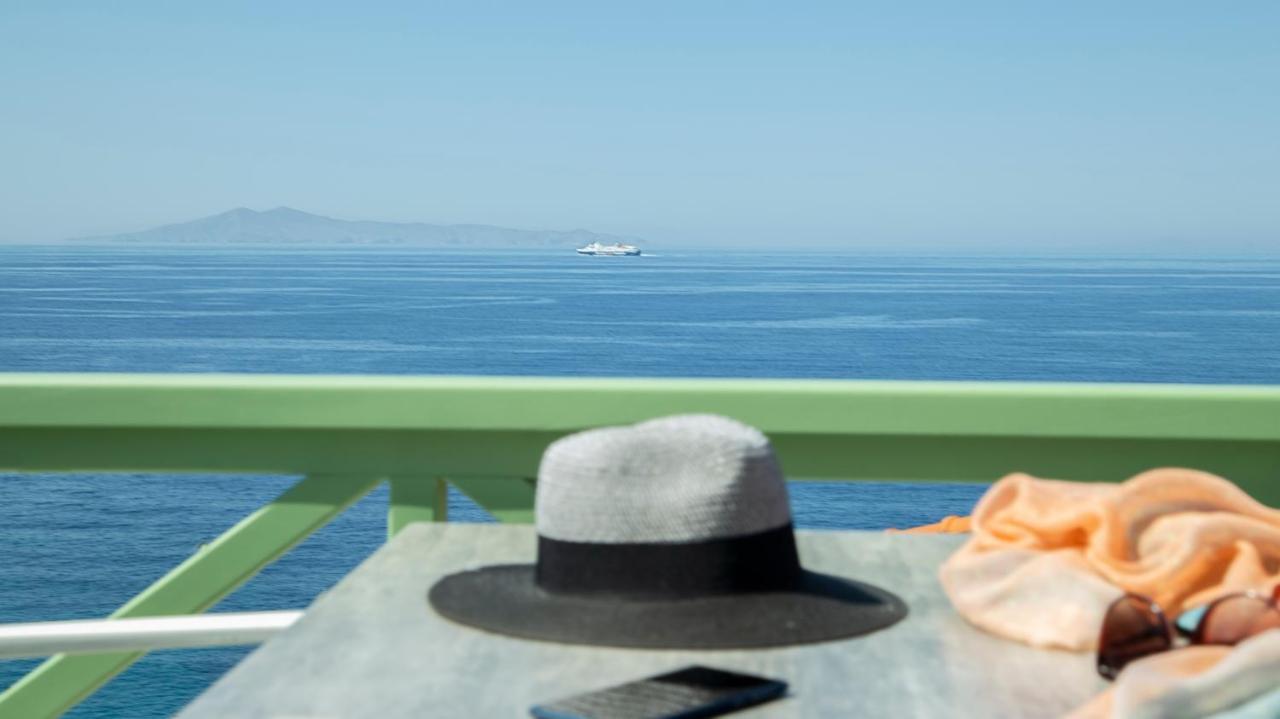 Corali Suites Andros Μπατσί Εξωτερικό φωτογραφία