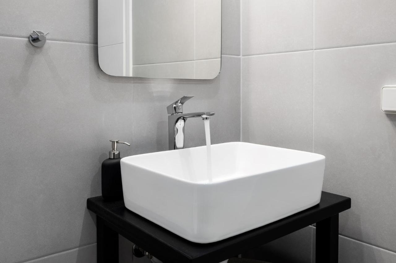 Corali Suites Andros Μπατσί Εξωτερικό φωτογραφία