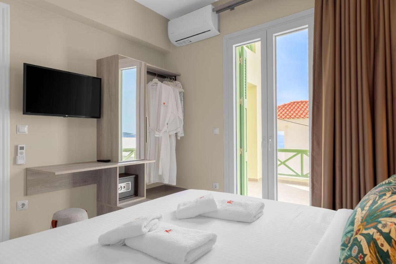 Corali Suites Andros Μπατσί Εξωτερικό φωτογραφία