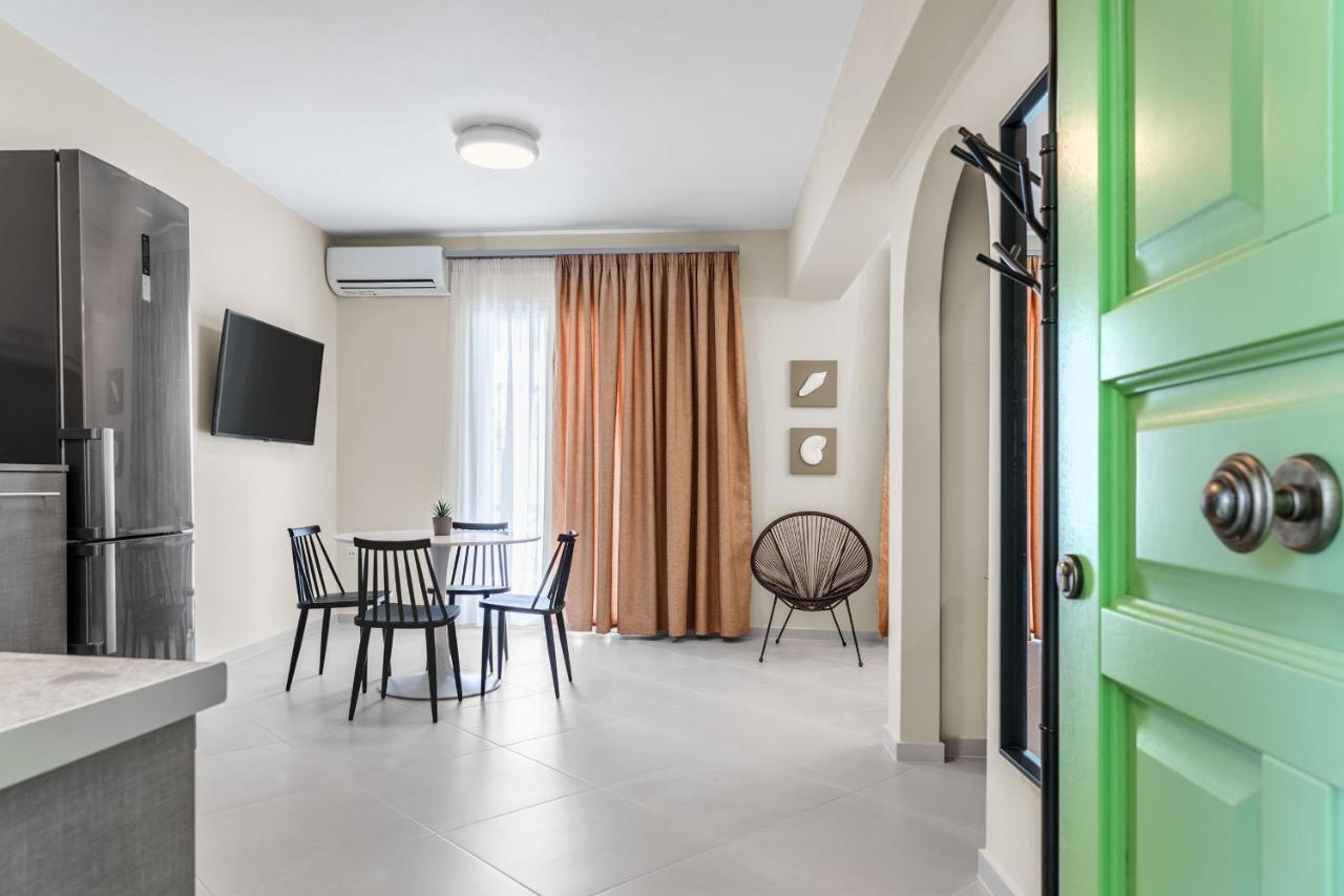 Corali Suites Andros Μπατσί Εξωτερικό φωτογραφία