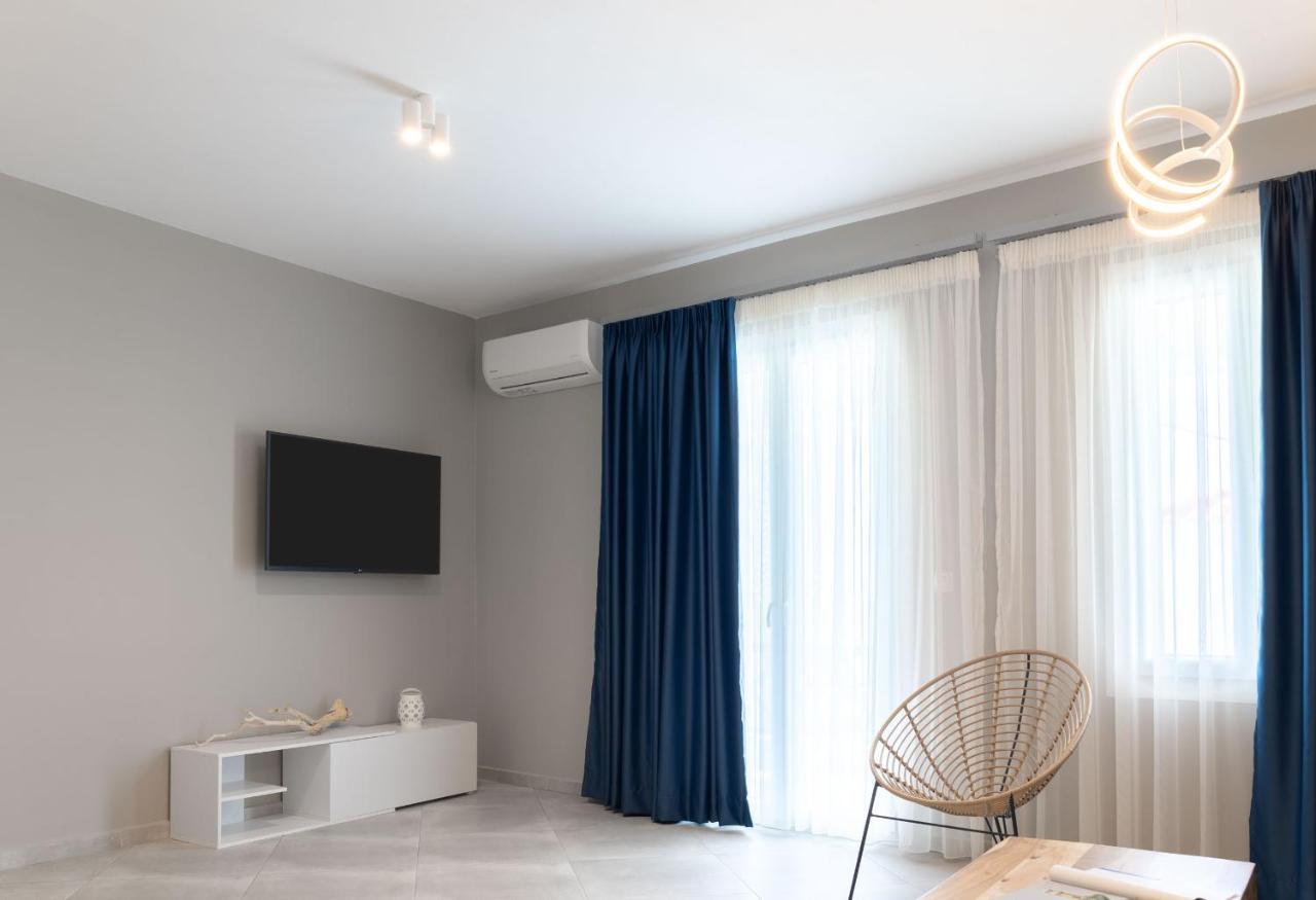 Corali Suites Andros Μπατσί Εξωτερικό φωτογραφία